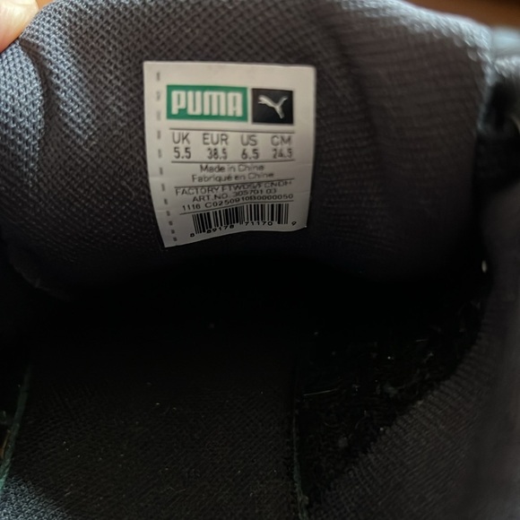 Puma black sneakers size 6.5 - Picture 5 of 5